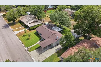 228 S Ponton Street, Gonzales, TX 78629 - Photo 9