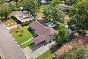 228 S Ponton St, Gonzales, TX 78629 - Photo 9