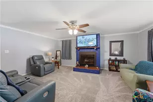 228 S Ponton St, Gonzales, TX 78629 - Photo 33