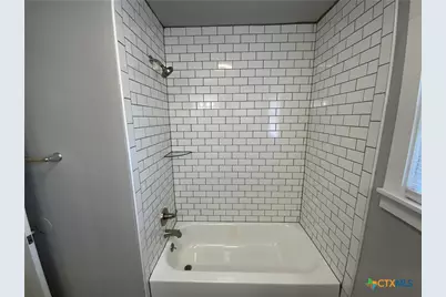 809 E 12th Avenue, Belton, TX 76513 - Photo 11