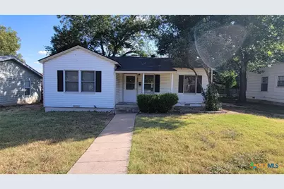 809 E 12th Avenue, Belton, TX 76513 - Photo 1