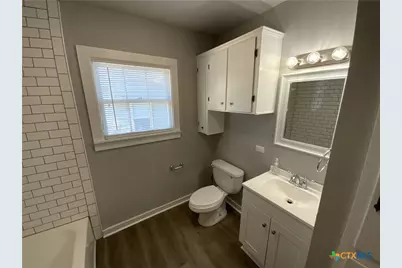809 E 12th Avenue, Belton, TX 76513 - Photo 9