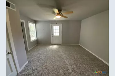 809 E 12th Avenue, Belton, TX 76513 - Photo 3