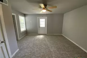 809 E 12th Ave, Belton, TX 76513 - Photo 3