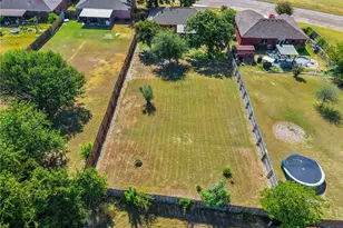 318 E Ridge Blvd, Temple, TX 76502 - Photo 29