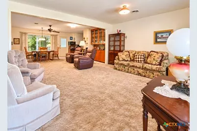 706 N San Patricio Street, Goliad, TX 77963 - Photo 5