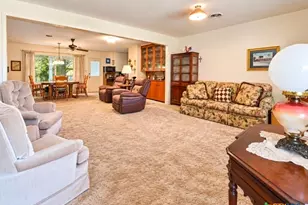 706 N San Patricio St, Goliad, TX 77963 - Photo 5