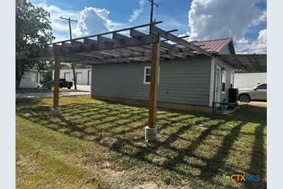 1607 St Joseph #B, Gonzales, TX 78629 - Photo 1