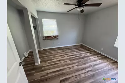 207 W Voelter Avenue, Killeen, TX 76541 - Photo 9