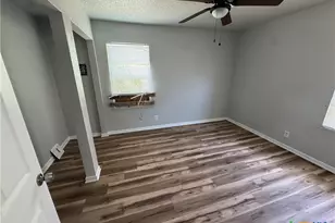207 W Voelter Ave, Killeen, TX 76541 - Photo 9