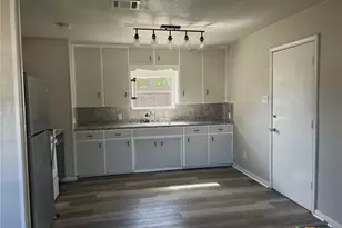 801 N 1st St, Copperas Cove, TX 76522 - Photo 5