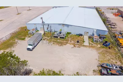 735 E Interstate 10, Seguin, TX 78155 - Photo 9