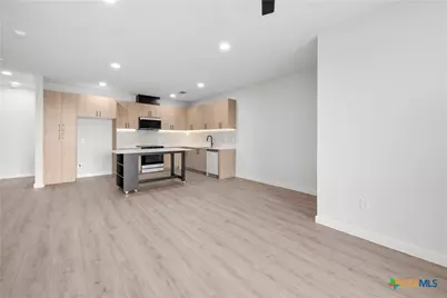634 Central Parkway #1205, New Braunfels, TX 78130 - Photo 5