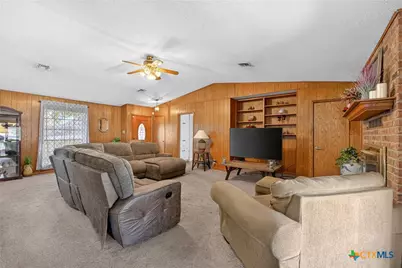 406 E Upshaw Avenue, Temple, TX 76501 - Photo 5
