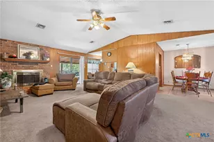 406 E Upshaw Ave, Temple, TX 76501 - Photo 3