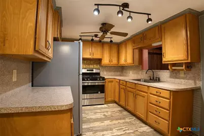 1716 W Main Street, Gatesville, TX 76528 - Photo 5