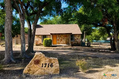 1716 W Main Street, Gatesville, TX 76528 - Photo 1