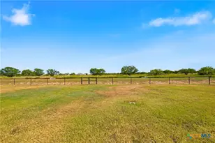 297 Whitetail Ln, Victoria, TX 77905 - Photo 21
