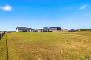 297 Whitetail Ln, Victoria, TX 77905 - Photo 19