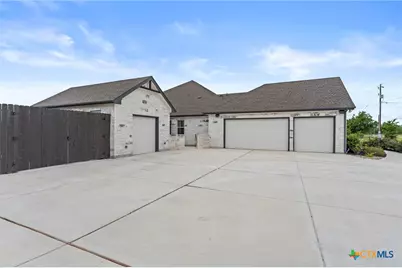 140 Gustav Lane, San Marcos, TX 78666 - Photo 5