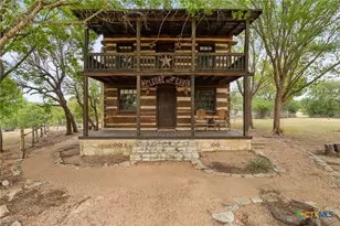 401 Clear Creek Ln, Fredericksburg, TX 78624 - Photo 3