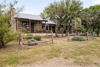 401 Clear Creek Ln, Fredericksburg, TX 78624 - Photo 35