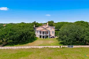 204 Creekridge Dr, Victoria, TX 77904 - Photo 3