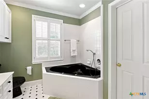 204 Creekridge Dr, Victoria, TX 77904 - Photo 35