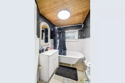 801 Josephine Street, Yoakum, TX 77995 - Photo 23