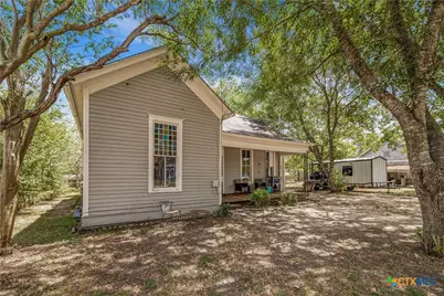 801 Josephine Street, Yoakum, TX 77995 - Photo 27