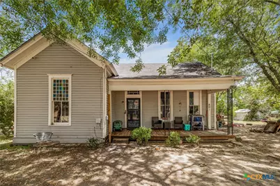 801 Josephine Street, Yoakum, TX 77995 - Photo 3