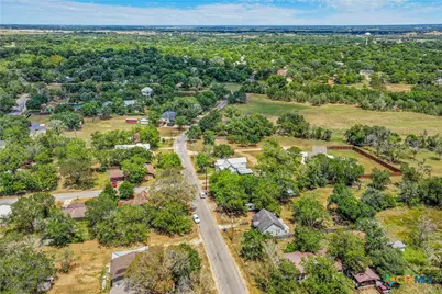 801 Josephine Street, Yoakum, TX 77995 - Photo 37