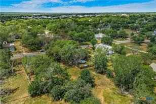 801 Josephine St, Yoakum, TX 77995 - Photo 39