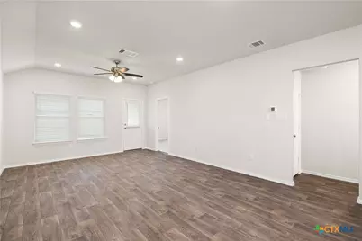 2850 Brogan Creek, New Braunfels, TX 78130 - Photo 9