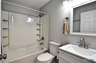 571 W Merriweather St, New Braunfels, TX 78130 - Photo 31