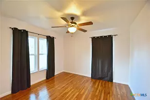 571 W Merriweather St, New Braunfels, TX 78130 - Photo 29