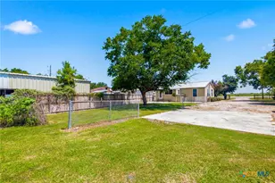 7214 & 7216 State Hwy 185, Victoria, TX 77905 - Photo 21