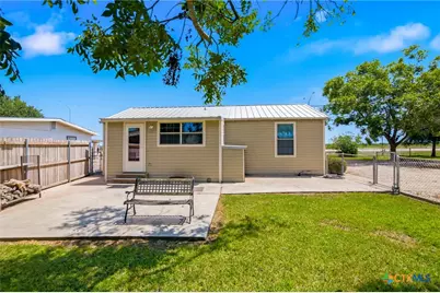 7214 & 7216 State Highway 185, Victoria, TX 77905 - Photo 3