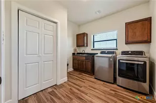 2103 Co Rd 320, Granger, TX 76530 - Photo 33