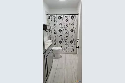 501 N Austin Avenue, Cameron, TX 76520 - Photo 5