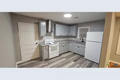 501 N Austin Avenue, Cameron, TX 76520 - Photo 7