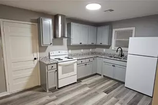 501 N Austin Ave, Cameron, TX 76520 - Photo 7