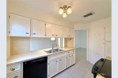 113 Rattan Drive, Victoria, TX 77901 - Photo 17
