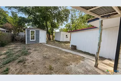 1001 Tony Lee Street, Seguin, TX 78155 - Photo 9
