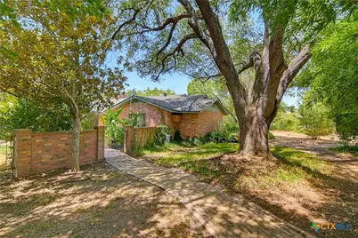 1223 Old Homestead, Seguin, TX 78155 - Photo 11