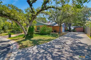 1223 Old Homestead, Seguin, TX 78155 - Photo 5