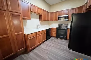 416 Moore St, San Marcos, TX 78666 - Photo 5