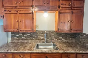 1312 E Mistletoe Ave, Victoria, TX 77901 - Photo 5