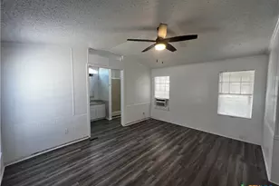 1405 Harris Hill Rd, San Marcos, TX 78666 - Photo 7