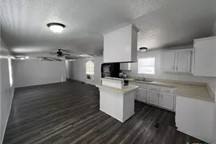 1405 Harris Hill Rd, San Marcos, TX 78666 - Photo 1